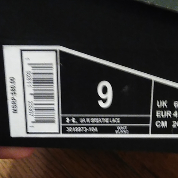 Brand new women's under armour shoes - Picture 4 of 4